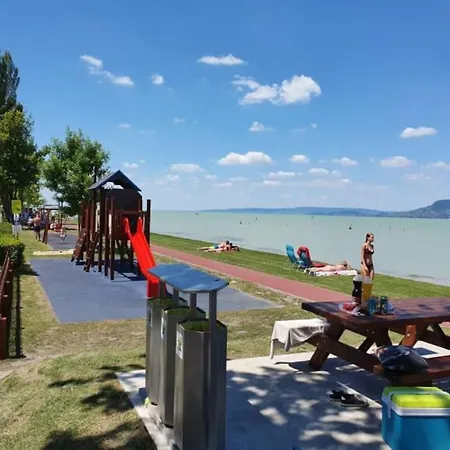 Liget Fonyodliget - Balaton View 30 M From Beach. *