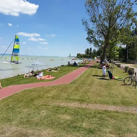 Liget Fonyodliget - Balaton View 30 M From Beach. شقة Fonyód