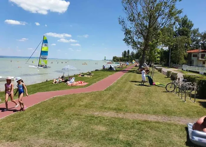 Liget Apartman Fonyodliget - Balaton View 30 M From Beach. Apartmán Fonyód