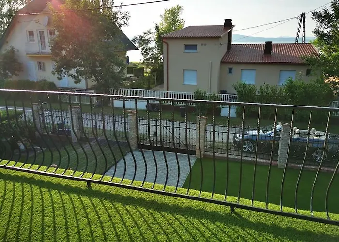 Liget Apartman Fonyodliget - Balaton View 30 M From Beach. Fonyód