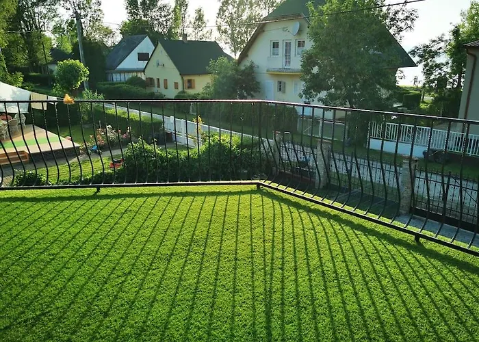 Apartmán Liget Apartman Fonyodliget - Balaton View 30 M From Beach. Fonyód